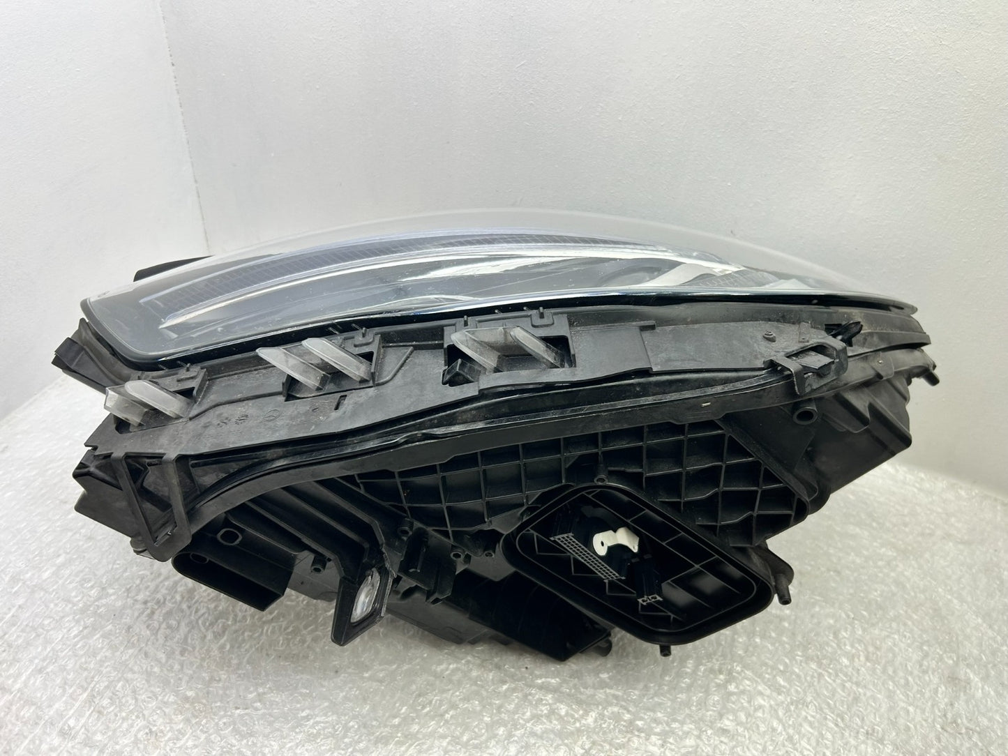 Original Mercedes W246 GLA Scheinwerfer links A247906350511