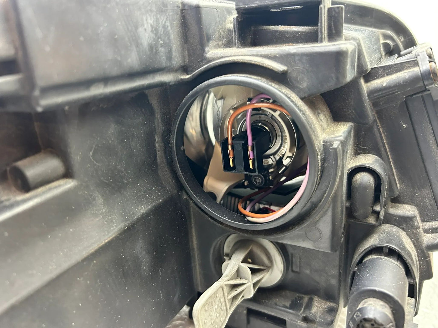 Original VW Touran 1T Xenon Scheinwerfer links 1T1941751E