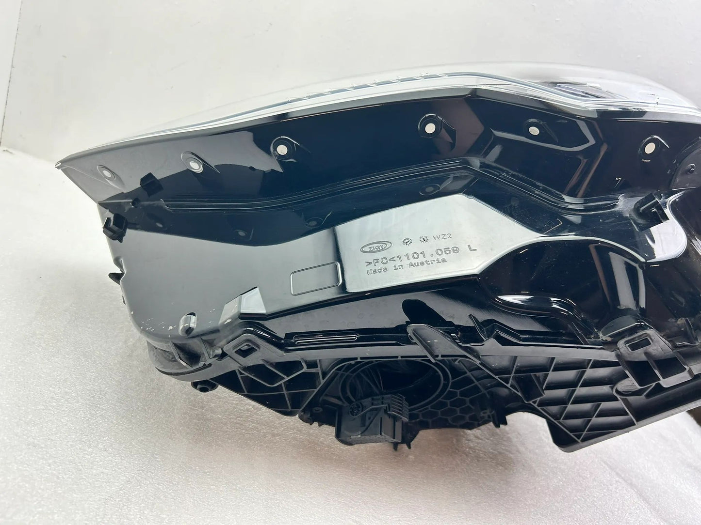 Original Audi Q3 83A LED Scheinwerfer links 83A941033
