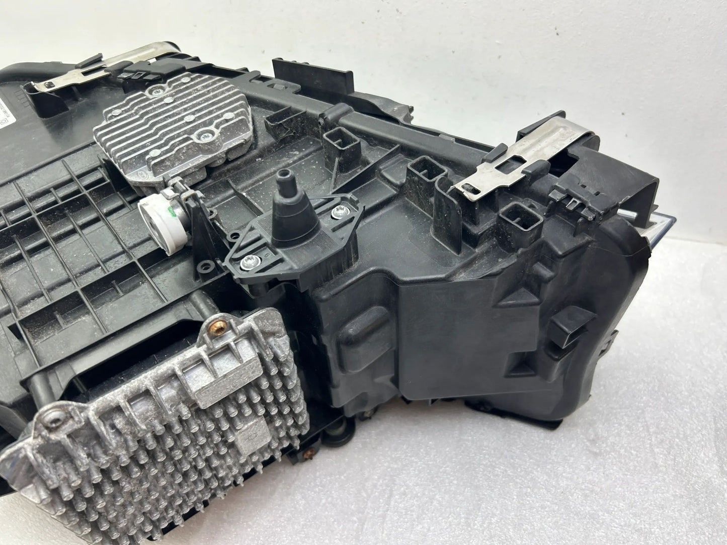 BMW 5er G30 G31 LED Scheinwerfer rechts Steuergeräte 8499112