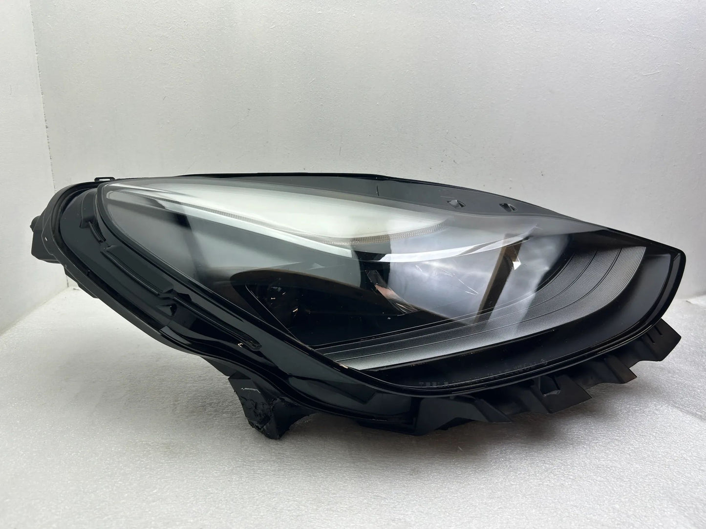 Original Tesla Model 3 LED Scheinwerfer rechts 1514953-00-D
