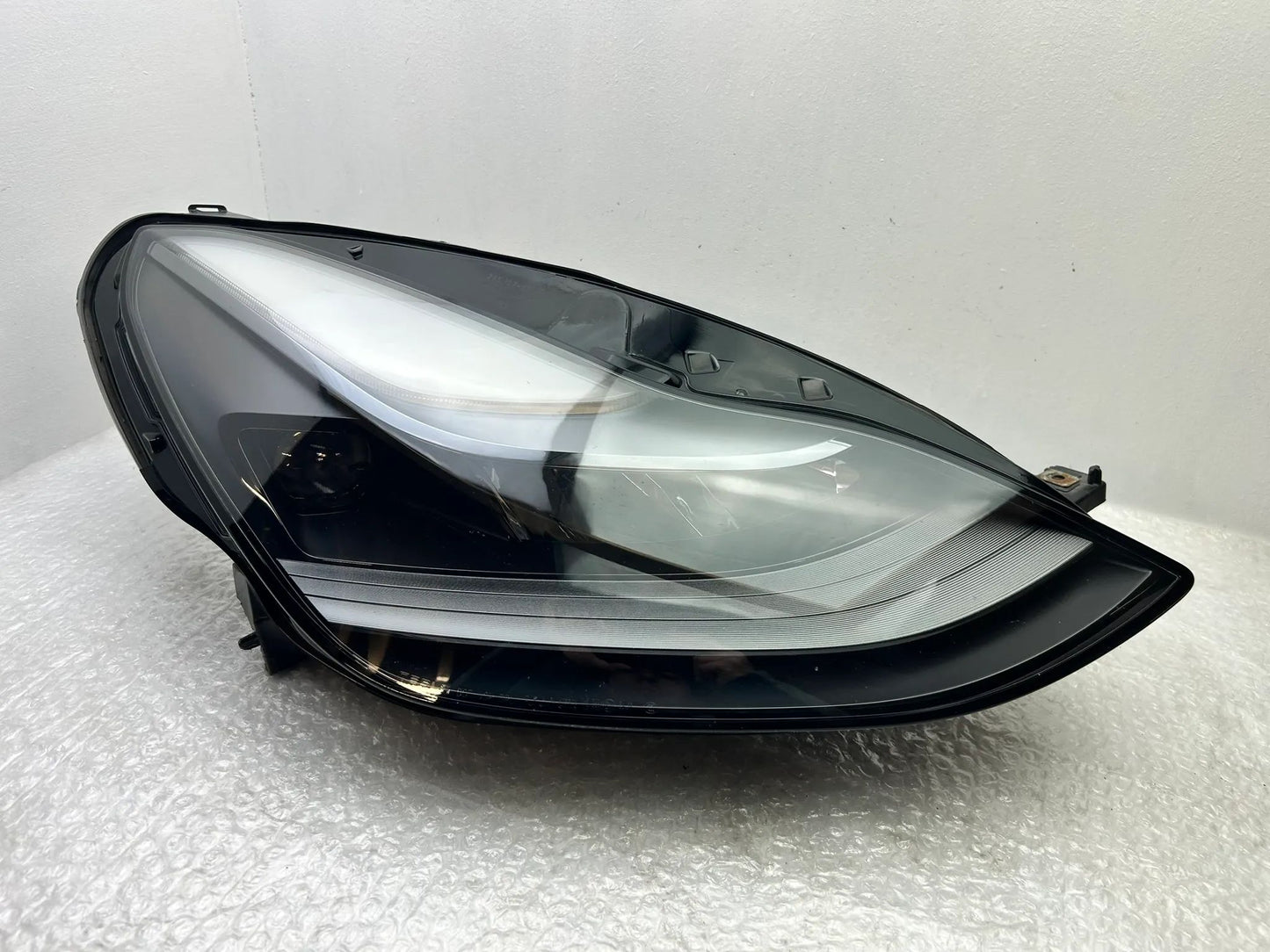 Original Tesla Model 3 LED Scheinwerfer rechts 1514953-00-C