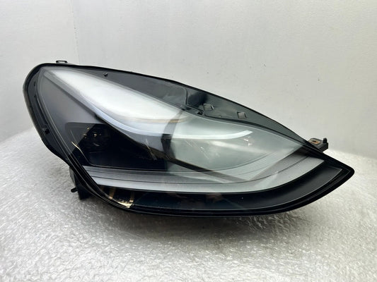 Original Tesla Model 3 LED Scheinwerfer rechts 1514953-00-C