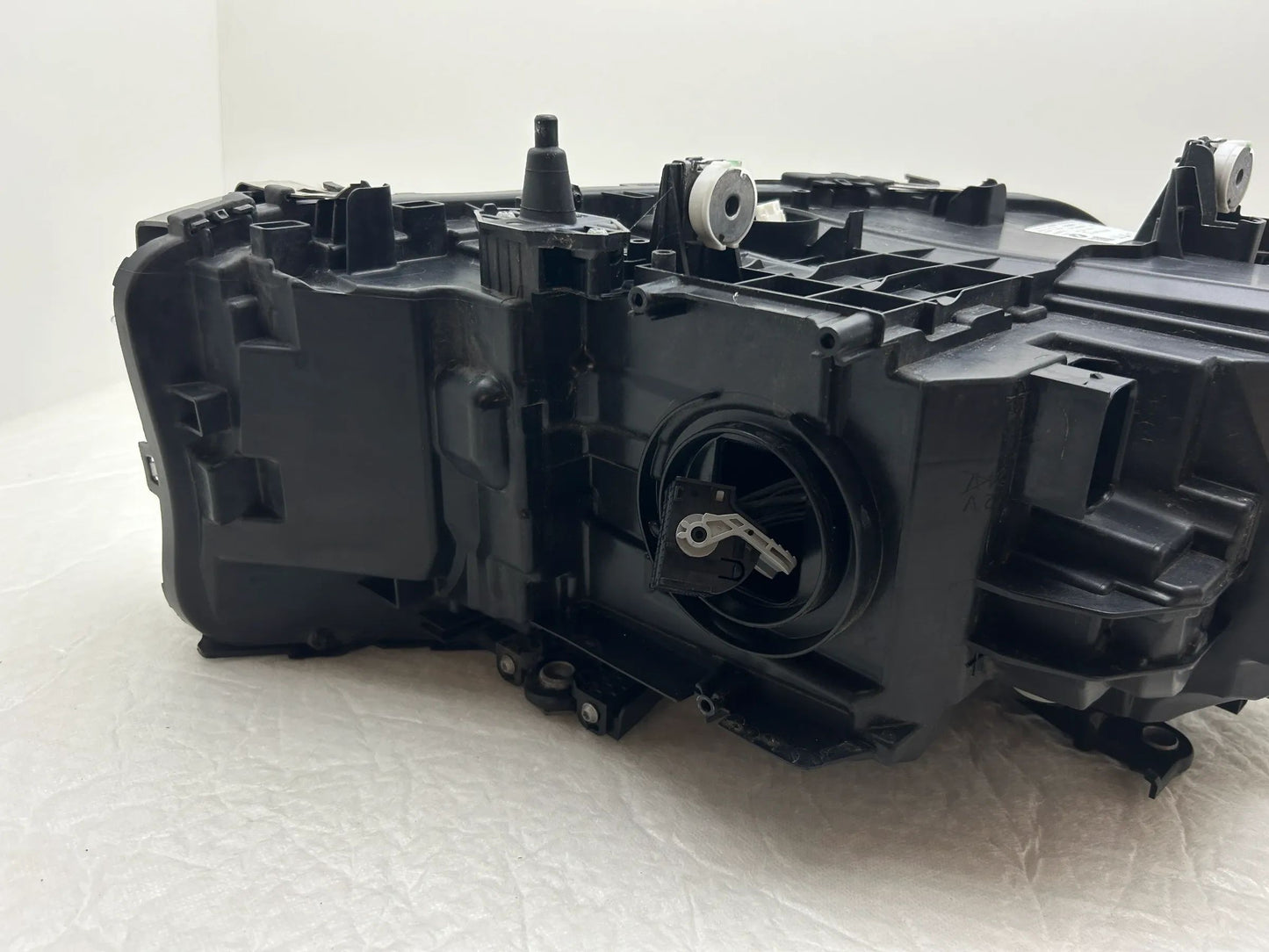 Original BMW 5er G30 G31 LED Scheinwerfer links 8499111