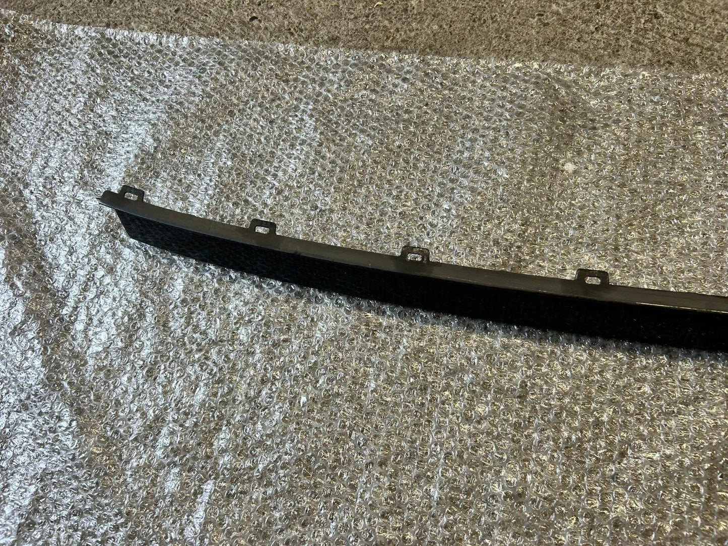 Audi E-tron GT Carbon Blende Leiste Heckstoßstange 4J3807833A 3Q0