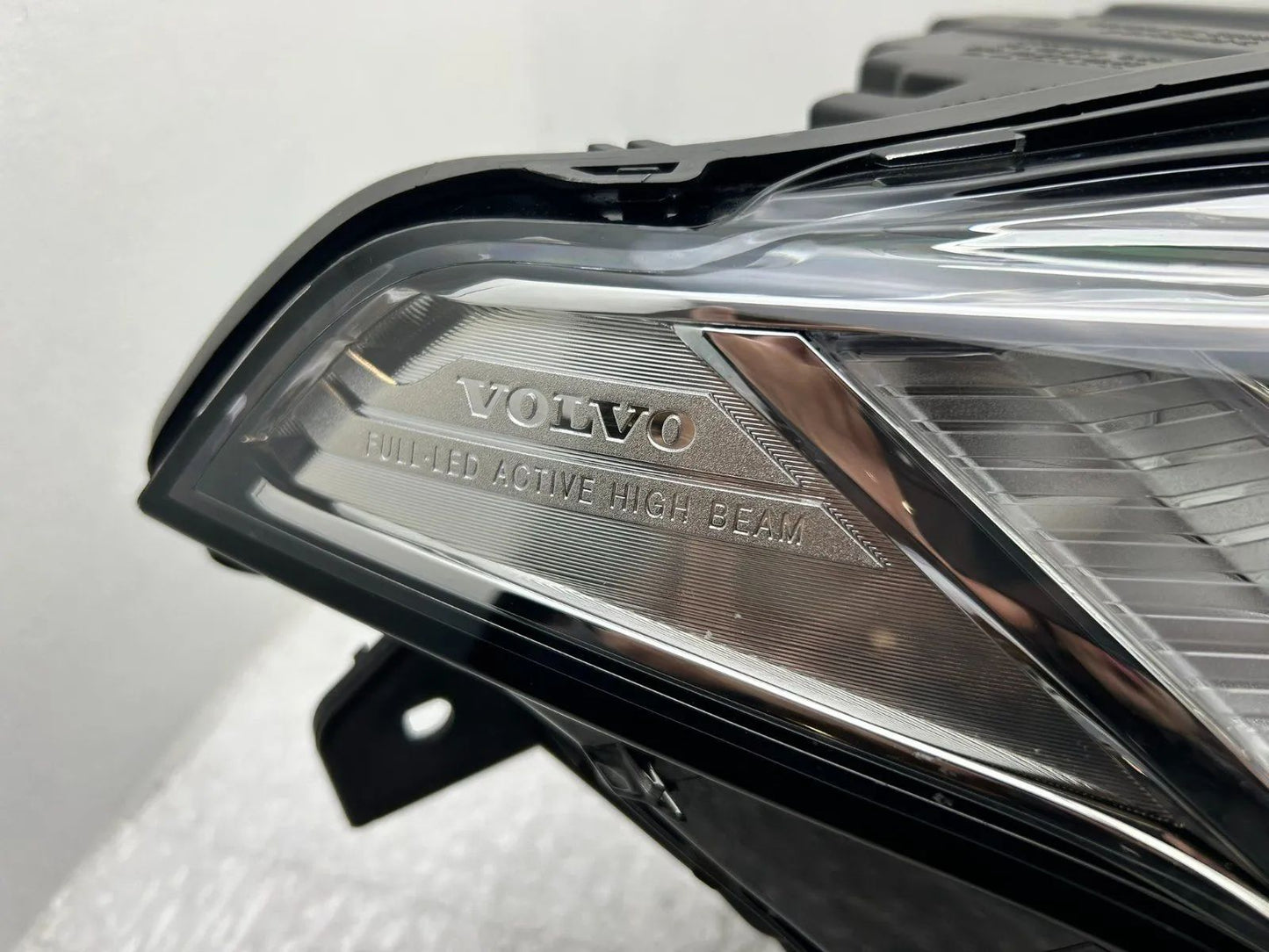 Original Volvo XC90 II LED Scheinwerfer rechts 31655703