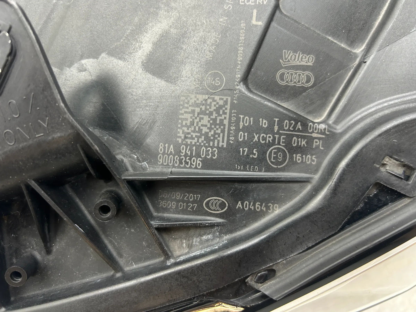 Original Audi Q2 81A Scheinwerfer links 81A941033