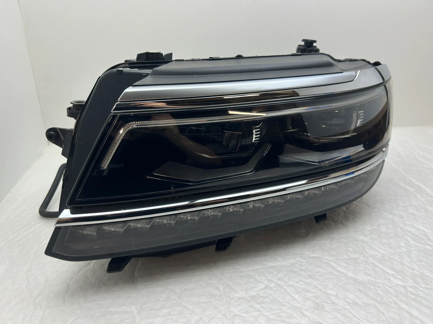 VW Tiguan Allspace LED Scheinwerfer links 5NN941081C 5NN941082C