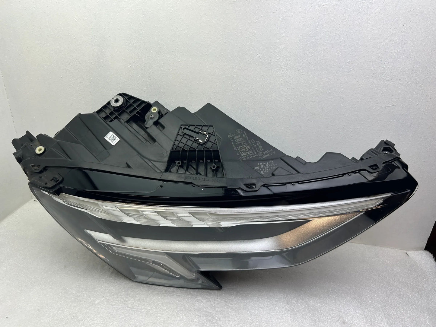 Original Audi A3 S3 8Y LED Scheinwerfer links 8Y0941034