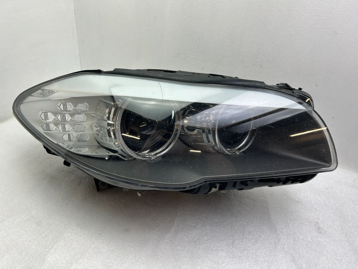 BMW 5er F10 F11 Bi-Xenon Scheinwerfer rechts 7271912 7203246