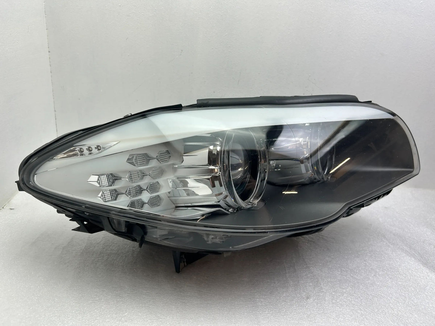 BMW 5er F10 F11 Xenon Kurvenlicht Scheinwerfer rechts 7203252