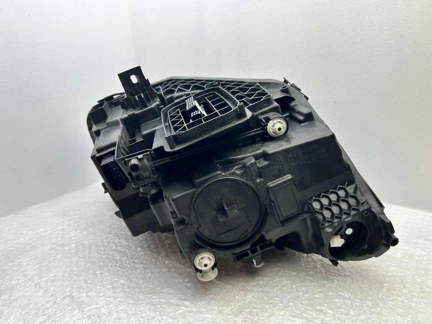 Original Mercedes W246 GLA Scheinwerfer links A2479063505