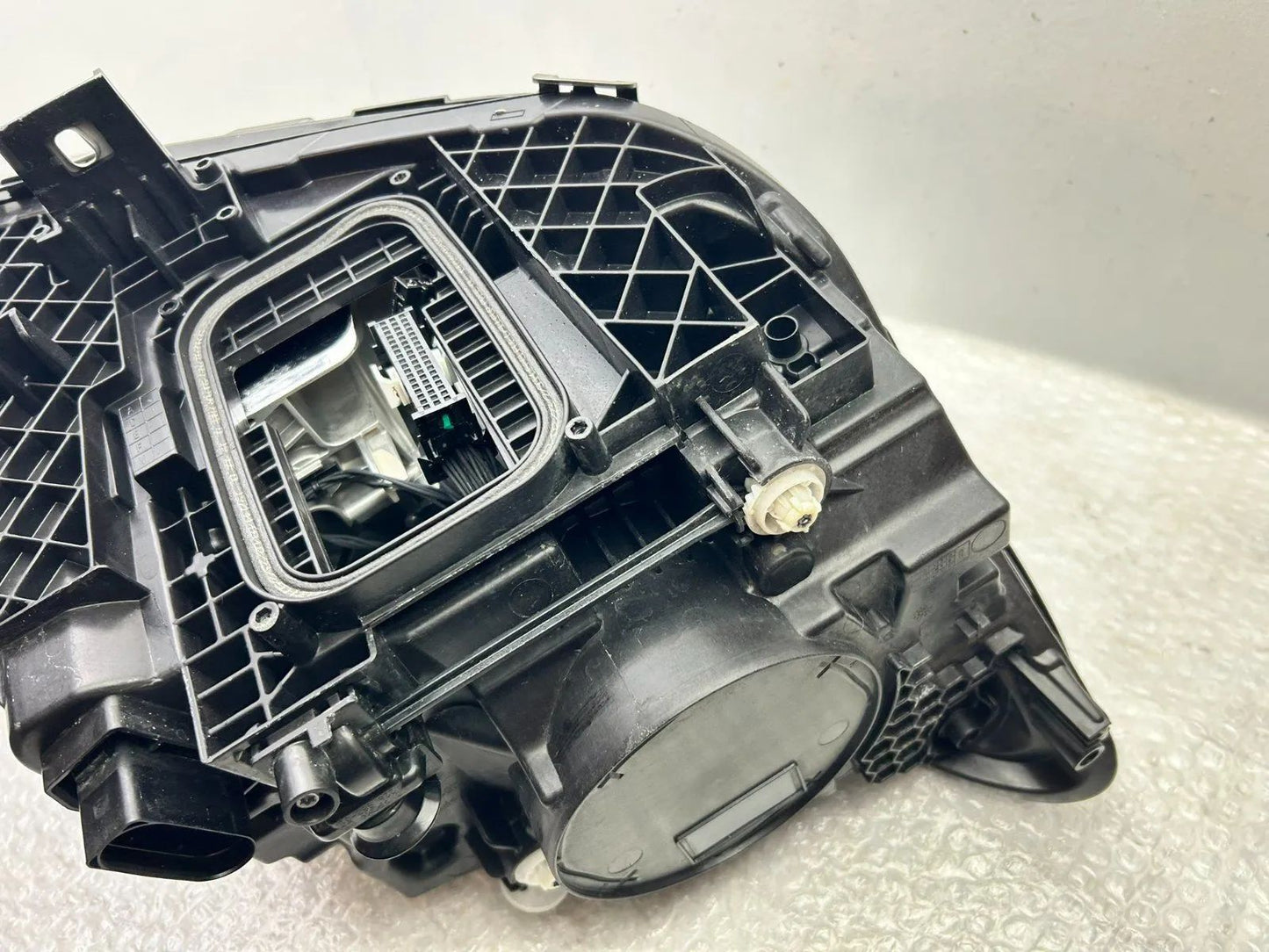 Mercedes B-Klasse W247 LED Scheinwerfer links A2479060904