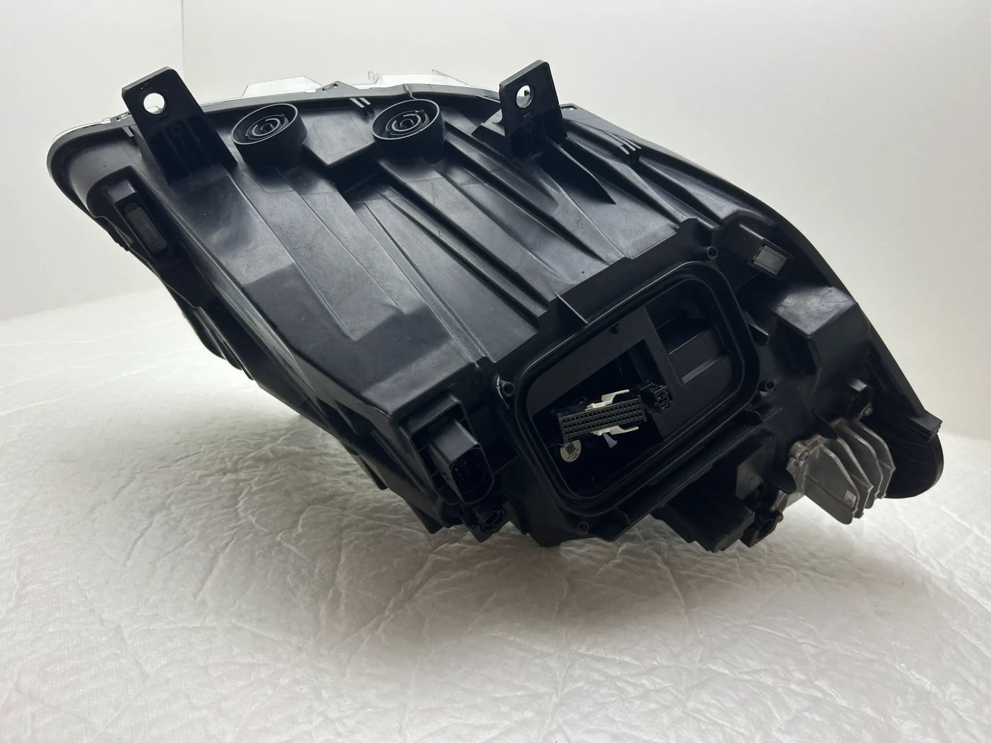 Mercedes W910 Sprinter LED Scheinwerfer links A9109065000
