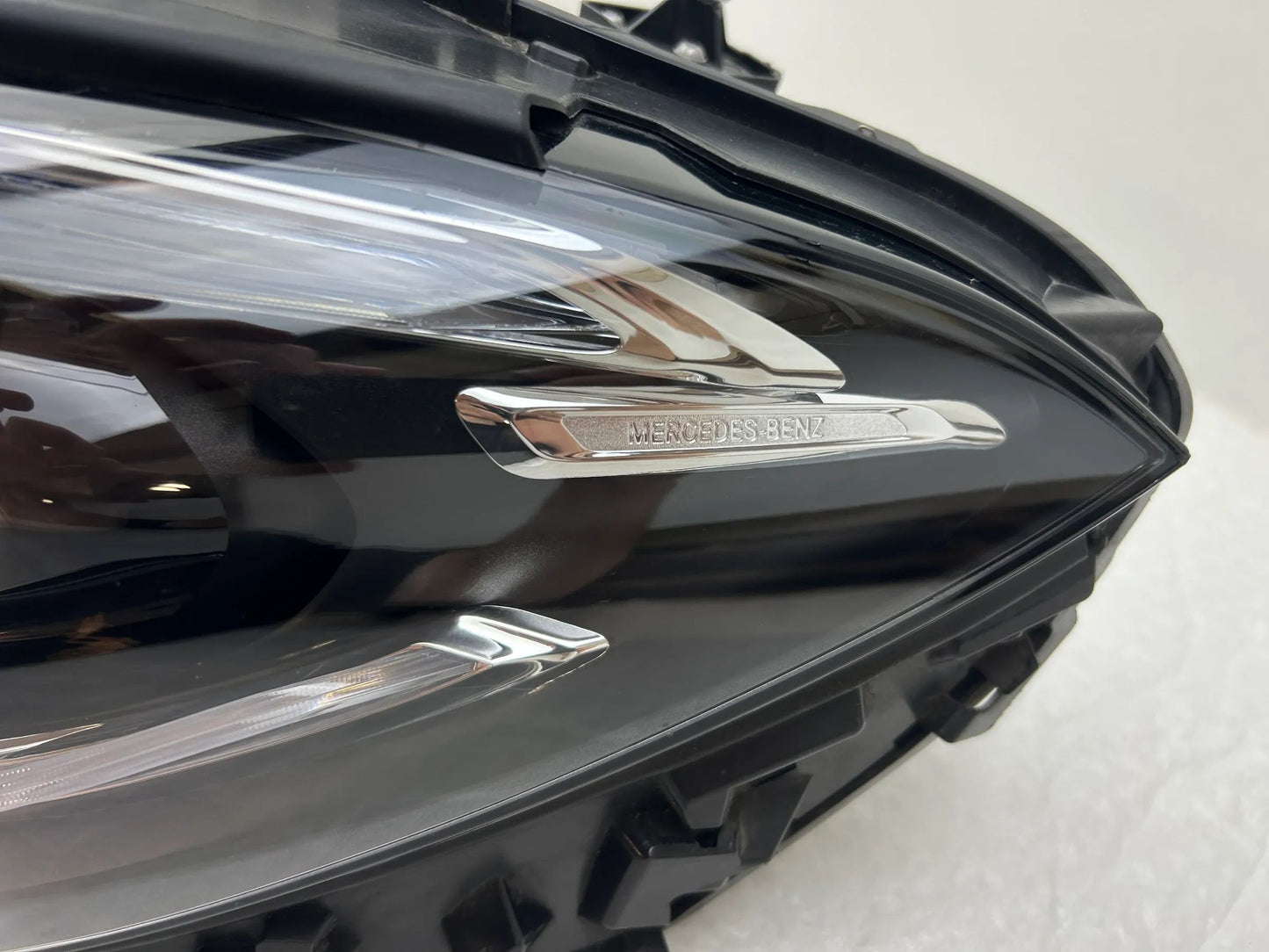 Original Mercedes CLA W118 LED Scheinwerfer links A1189068300