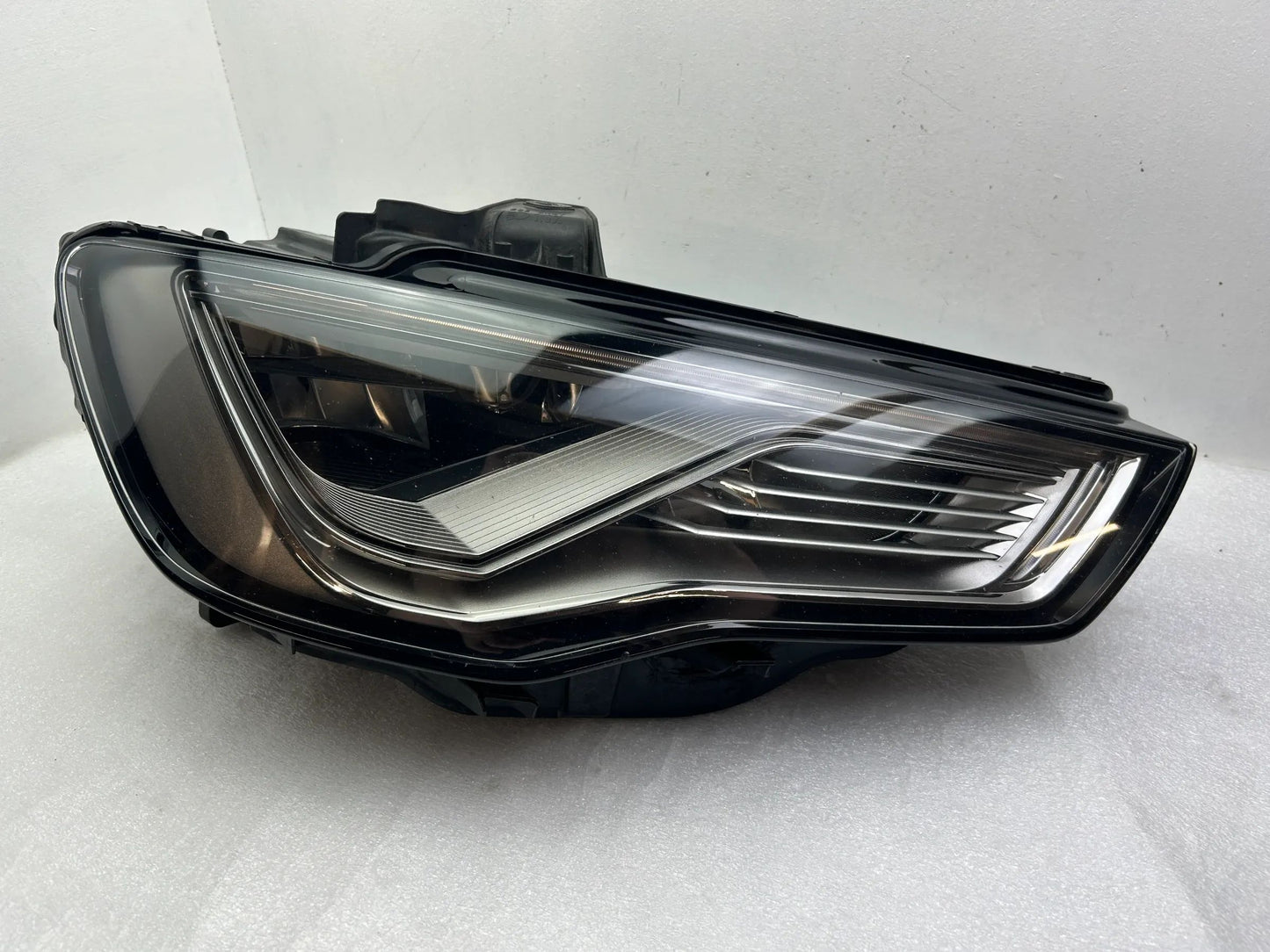Original Audi A3 8V Matrix Voll LED Scheinwerfer rechts 8V0941034