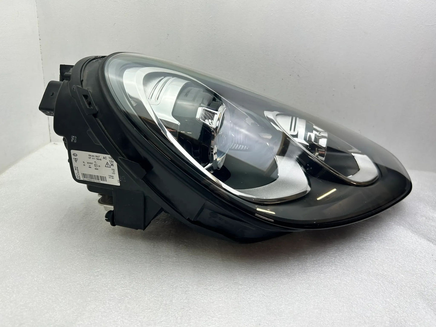 Original Porsche Cayenne Xenon Scheinwerfer rechts 7P5941752F