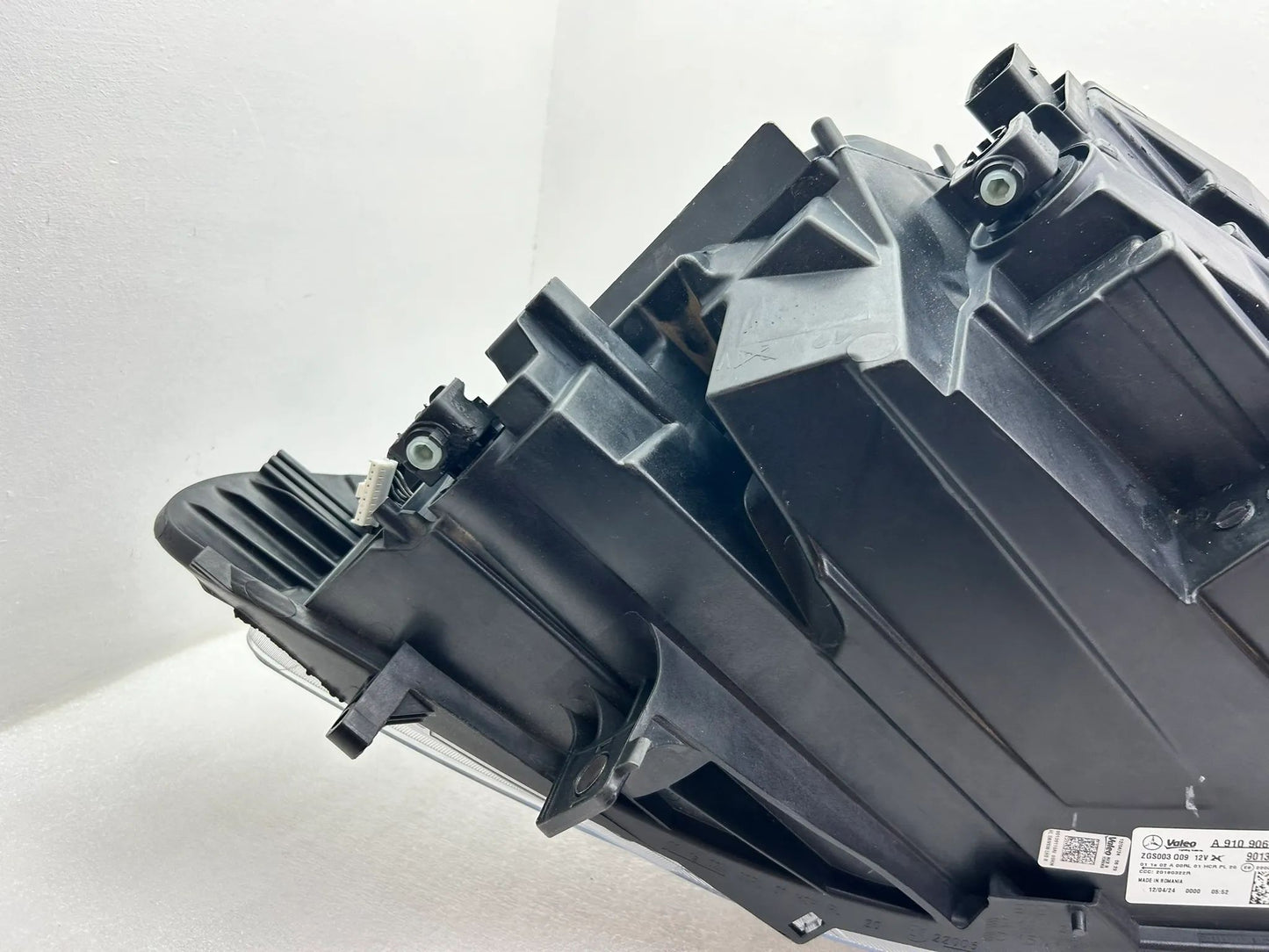 Mercedes Sprinter W910 W907 LED Scheinwerfer rechts A9109067200