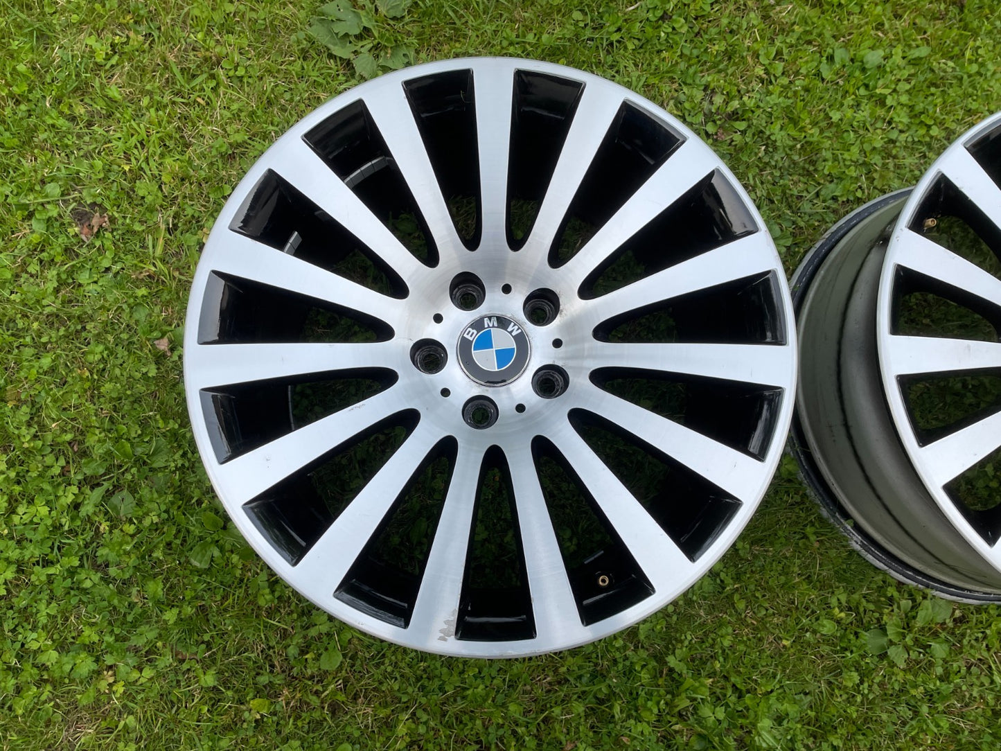 4x BMW 7er F01 F02 Alufelgen 8,5x19 ET25 9,5x19 ET39 6775404 67754055