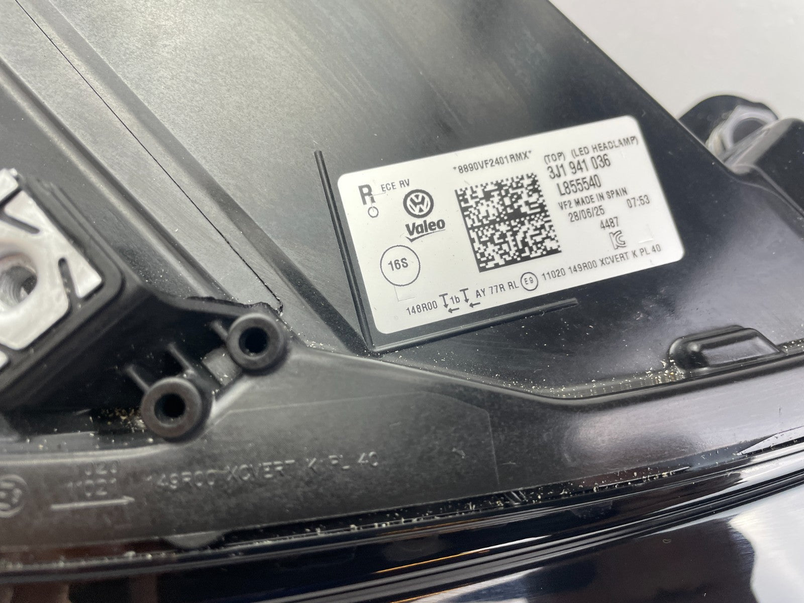 Original VW Passat 3J B9 IQ LED Scheinwerfer rechts 3J19410364