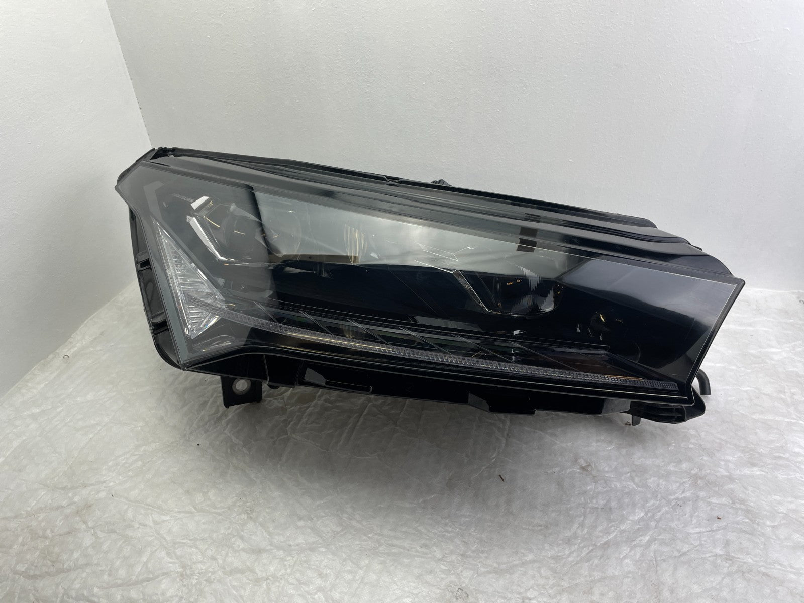 Original Skdoa Enyaq IV LED Scheinwerfer rechts 5LB941016H0