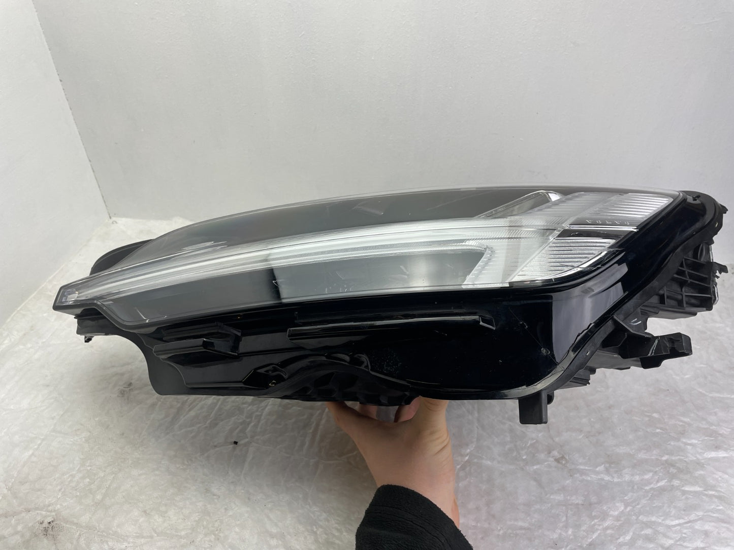 Original Volvo XC60 II LED Scheinwerfer links 3240470914