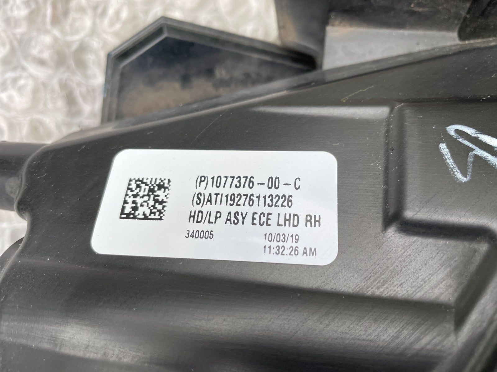 Original Tesla Model 3 LED Scheinwerfer rechts 1077376-00-C10