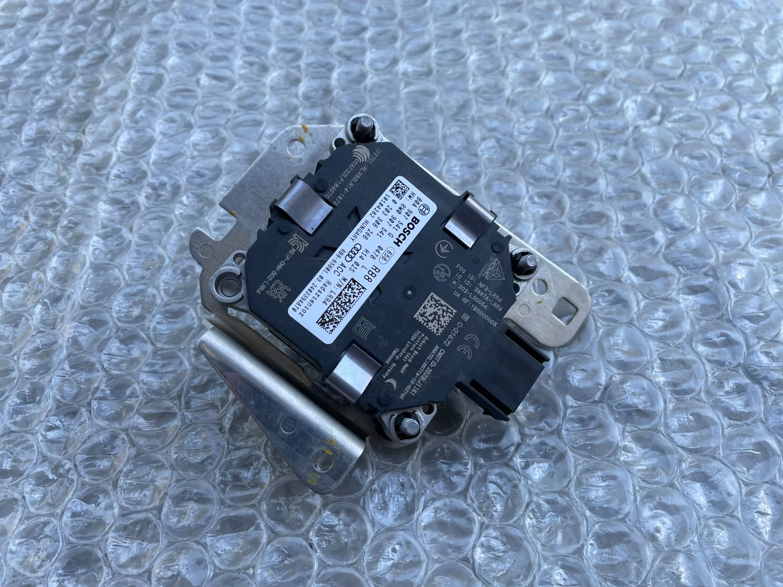 Original Audi A4 A5 Q5 Radarsensor Abstandsradar ACC 8W09075412