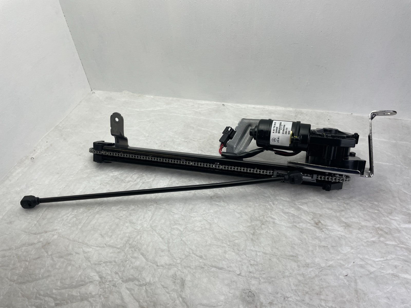 Original Mercedes W447 Vito Heckklappe Lift Motor Türantrieb A44776000030