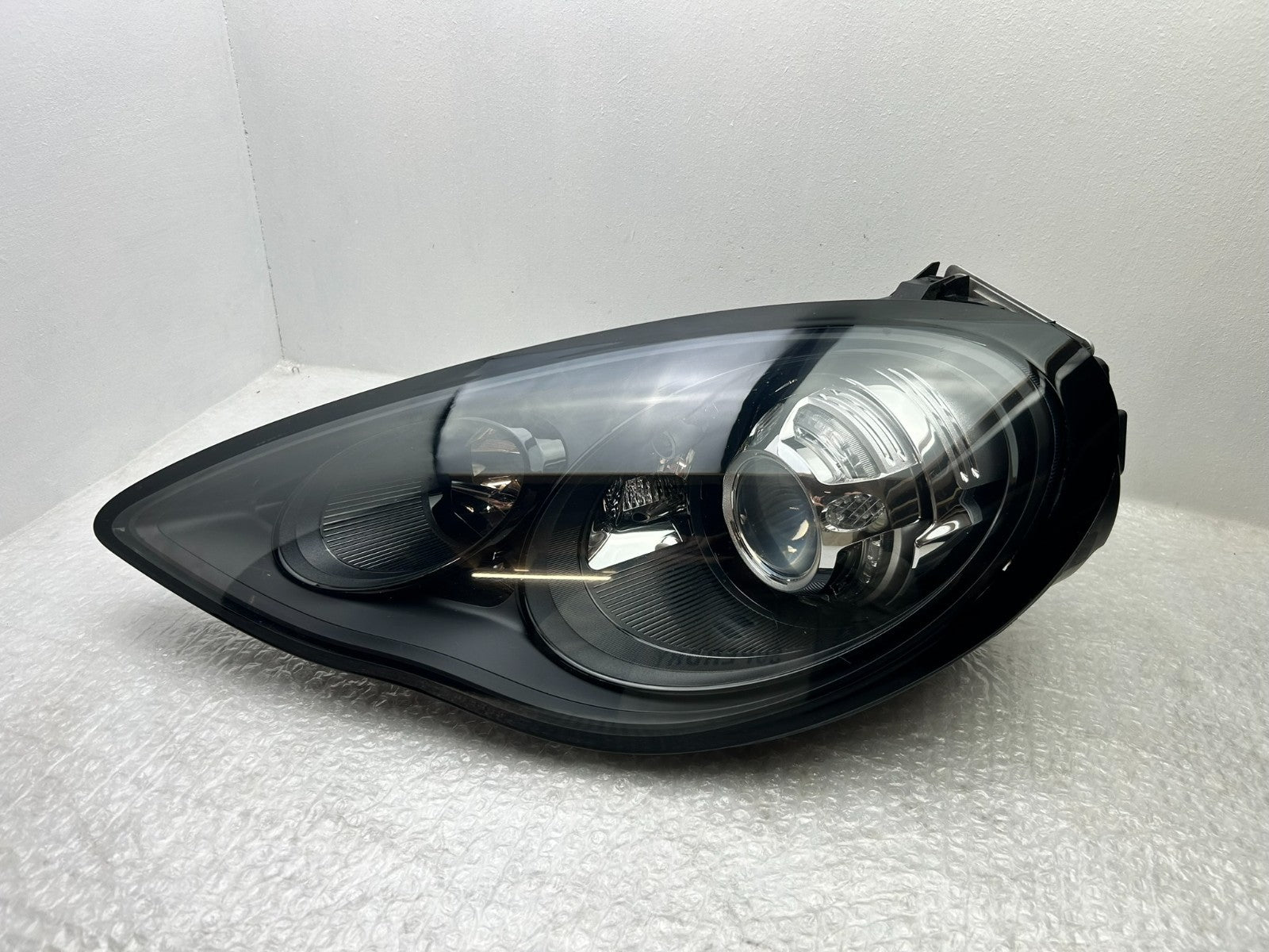 Original Porsche Panamera 970 GTS Bi Xenon Scheinwerfer links 970631981020