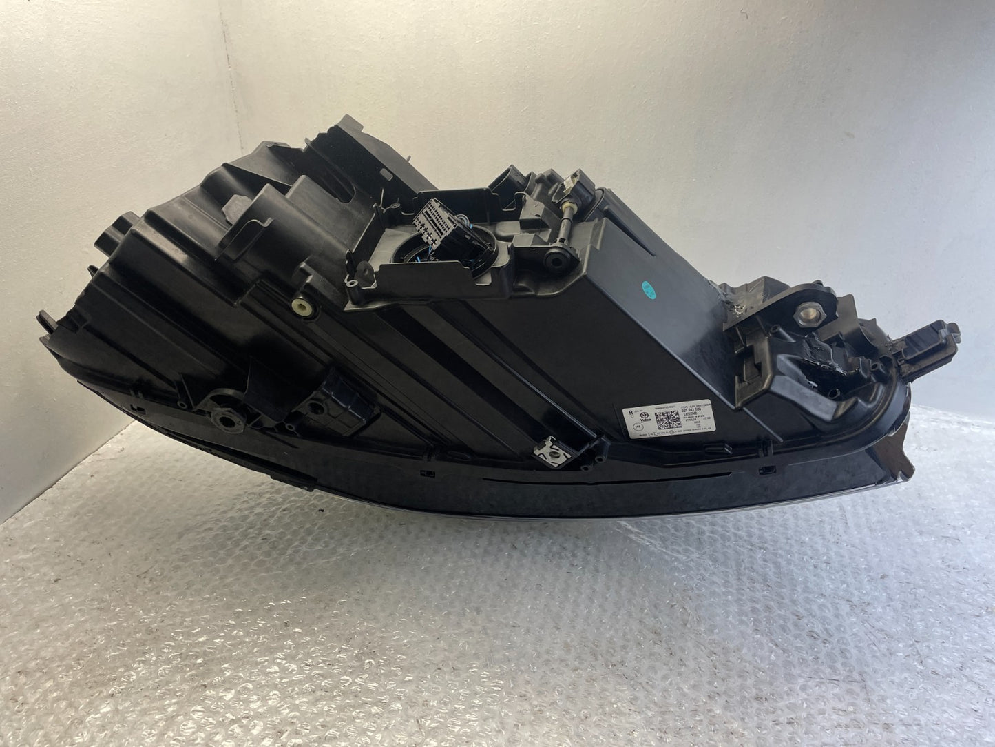 Original VW Passat 3J B9 IQ LED Scheinwerfer rechts 3J19410364