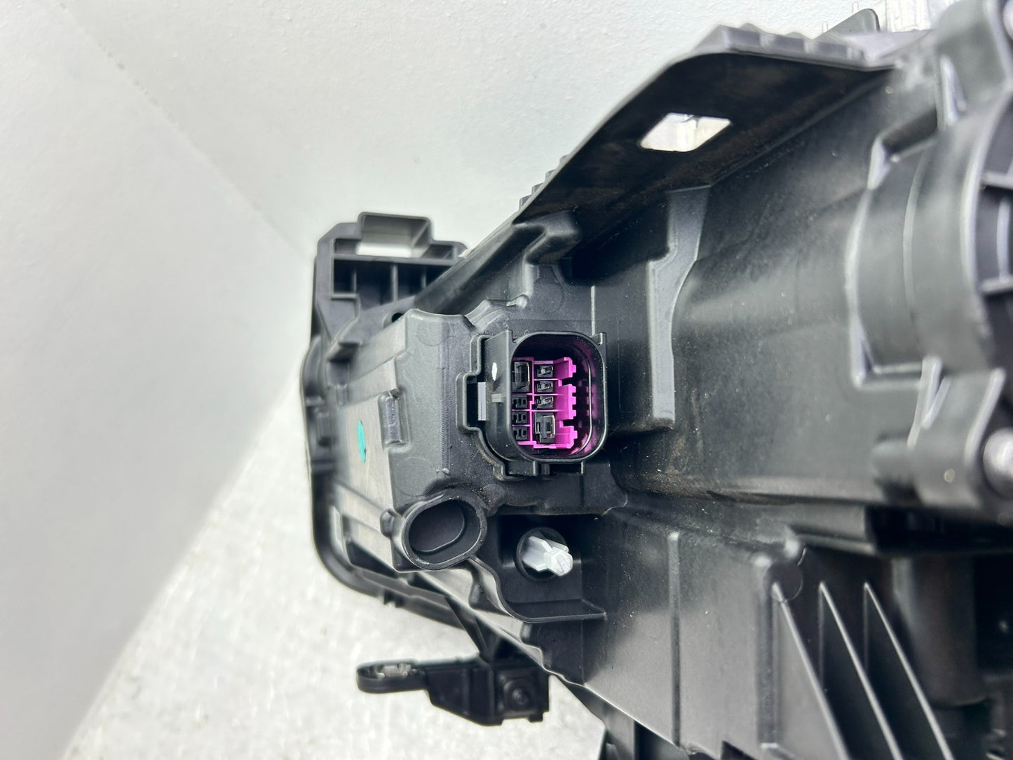 Original Audi Q2 LED Scheinwerfer links 81A94103511