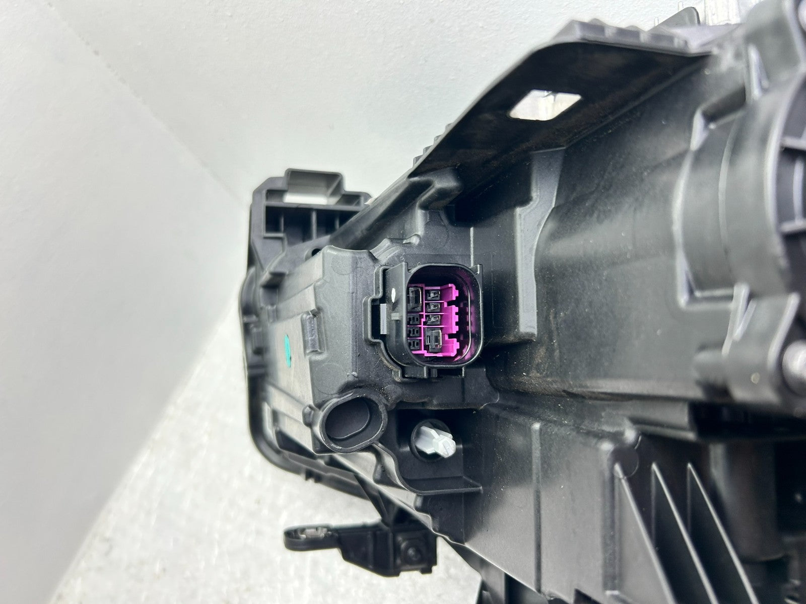 Original Audi Q2 LED Scheinwerfer links 81A94103511