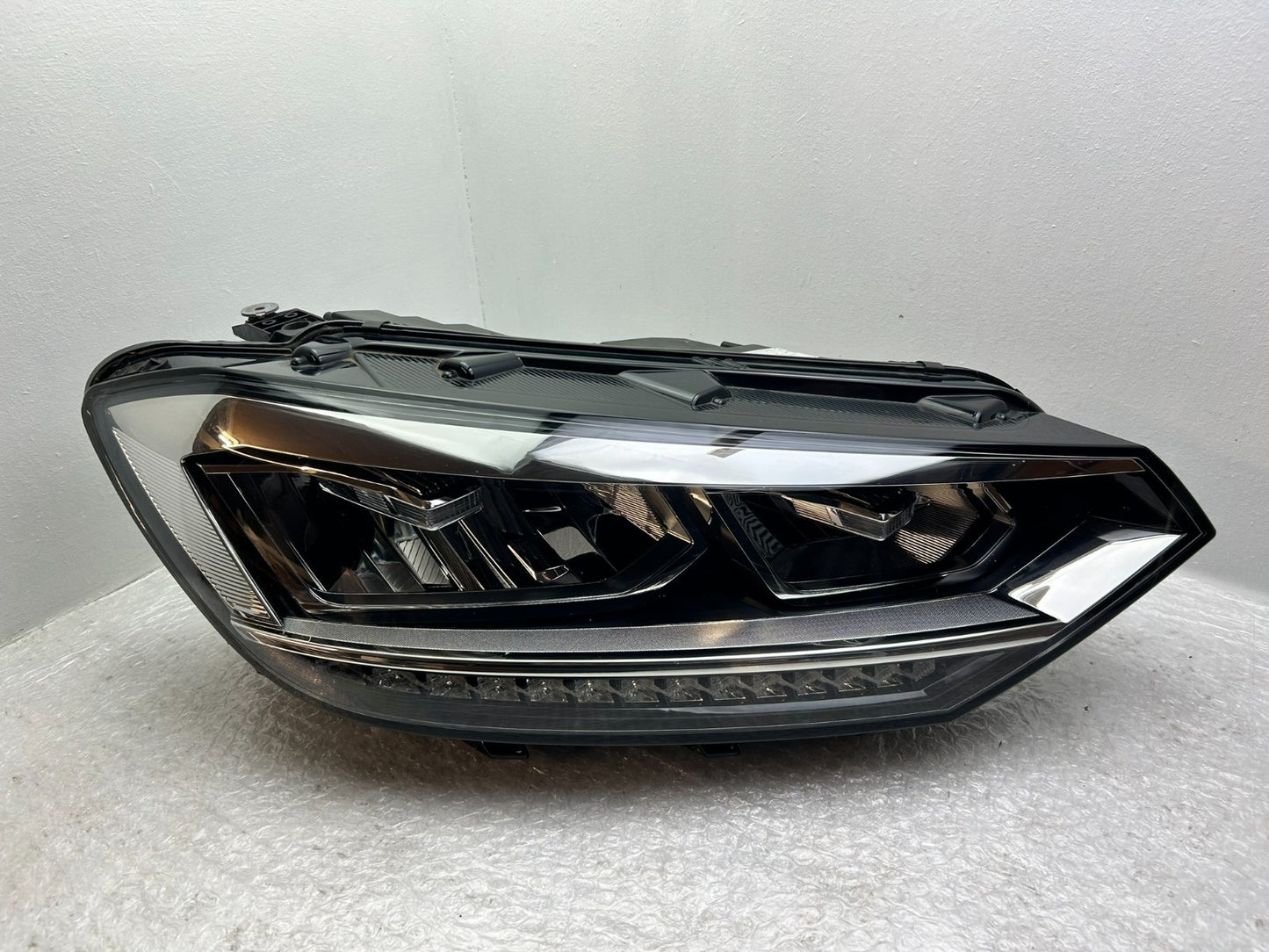 Original VW Touran 5T LED Scheinwerfer rechts 5TB941036C0