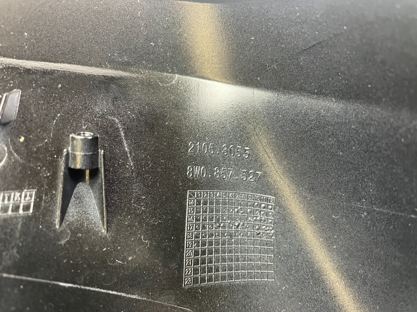 Original Audi A4 8W Spiegelkappe Spiegel Kappe Schwarz links 8W08575277