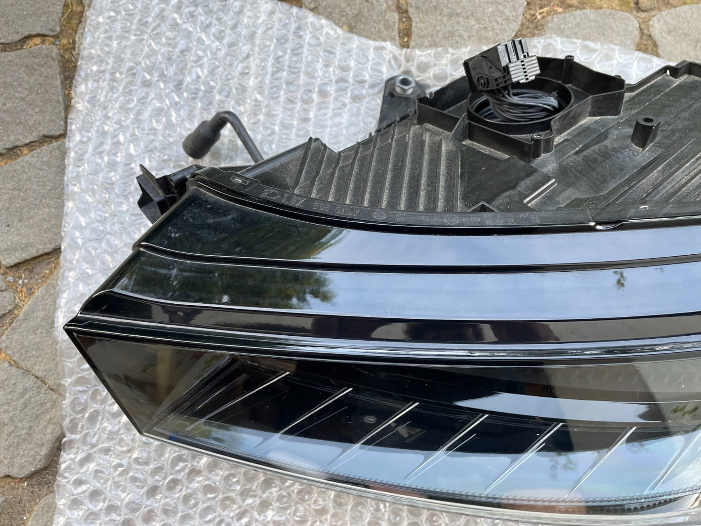 Original Skoda Enyaq 5LB LED Scheinwerfer rechts 5LB9410155