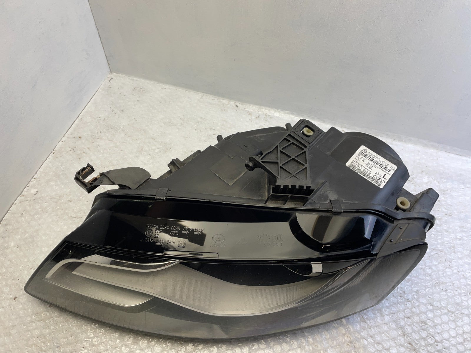 Original Audi A4 Xenon LED Scheinwerfer links 8K0941003S3