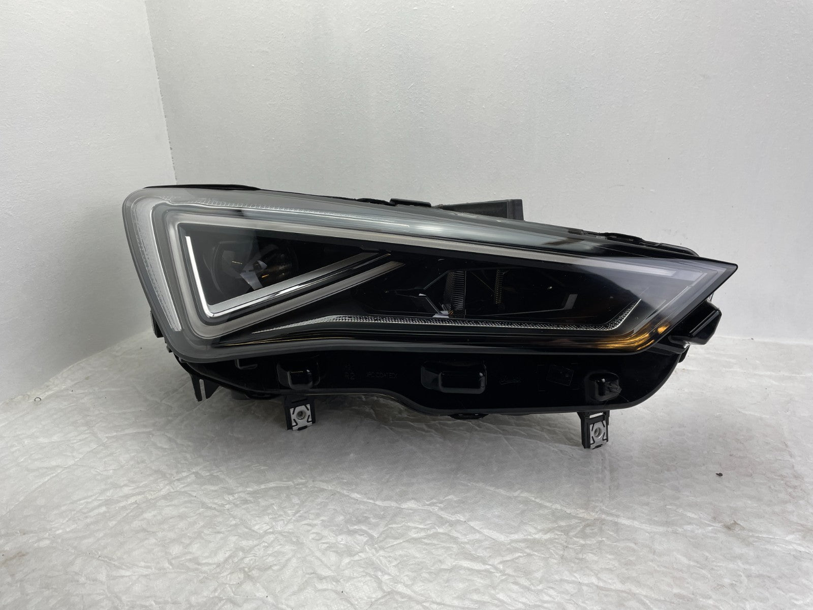 Original Seat Cupra Formentor LED Scheinwerfer rechts 5FG941036B1