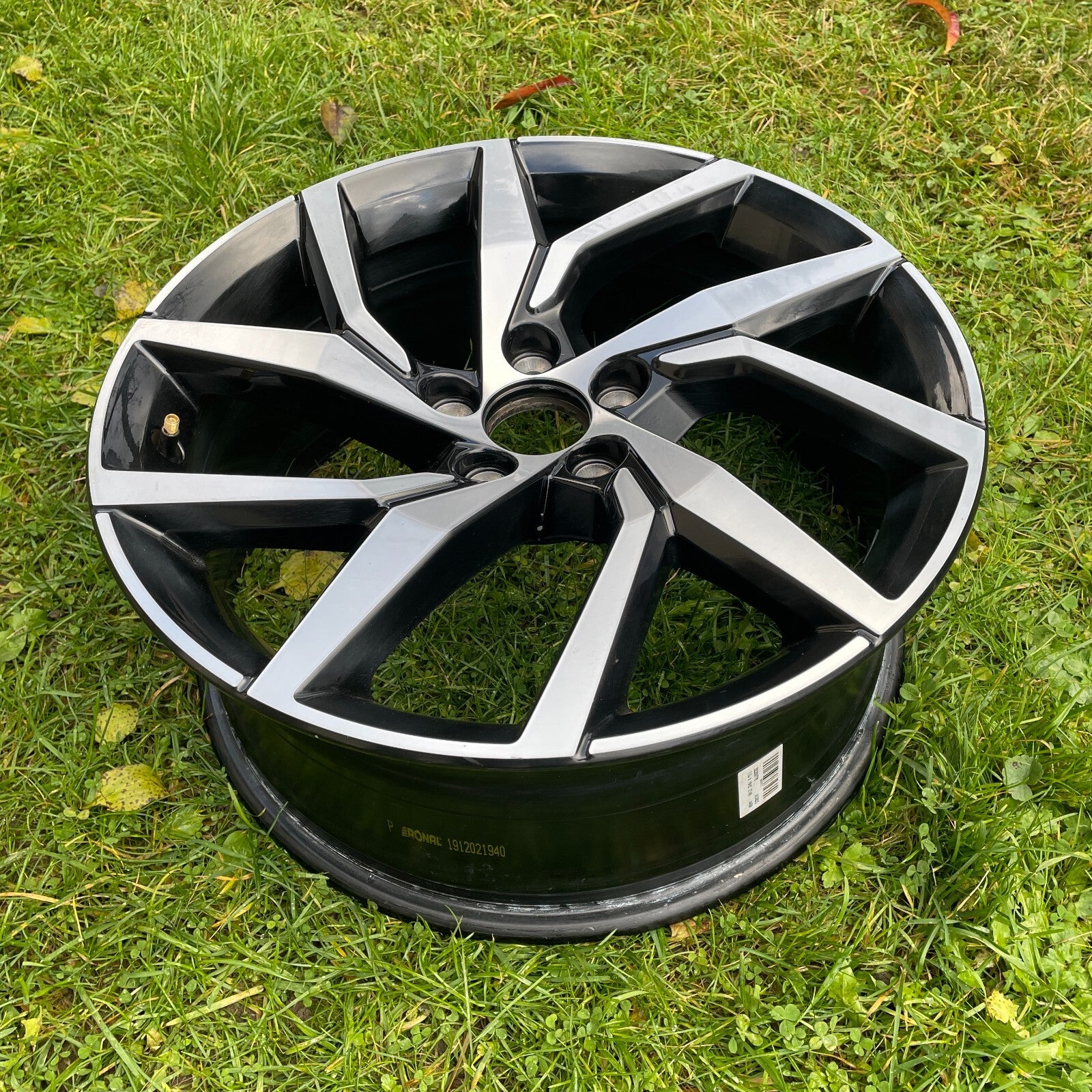 1x Volvo S60 V60 18 Zoll 7.5Jx18 ET45 / 322097762