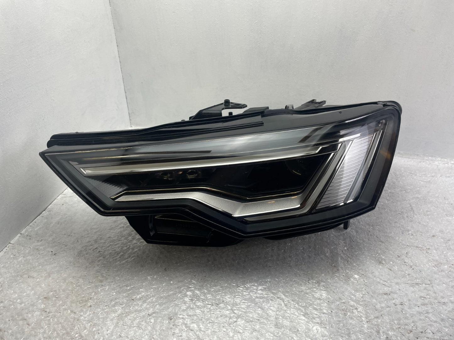 Original Audi A6 4K C8 LED Scheinwerfer links 4K09410390