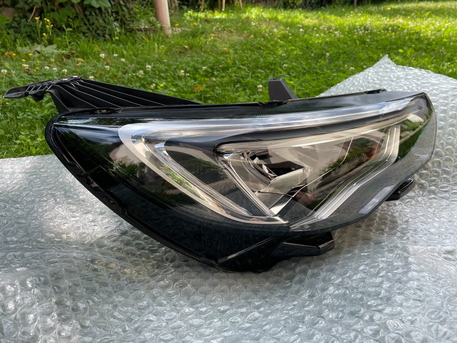 Original Opel Grandland Scheinwerfer rechts YP001626802