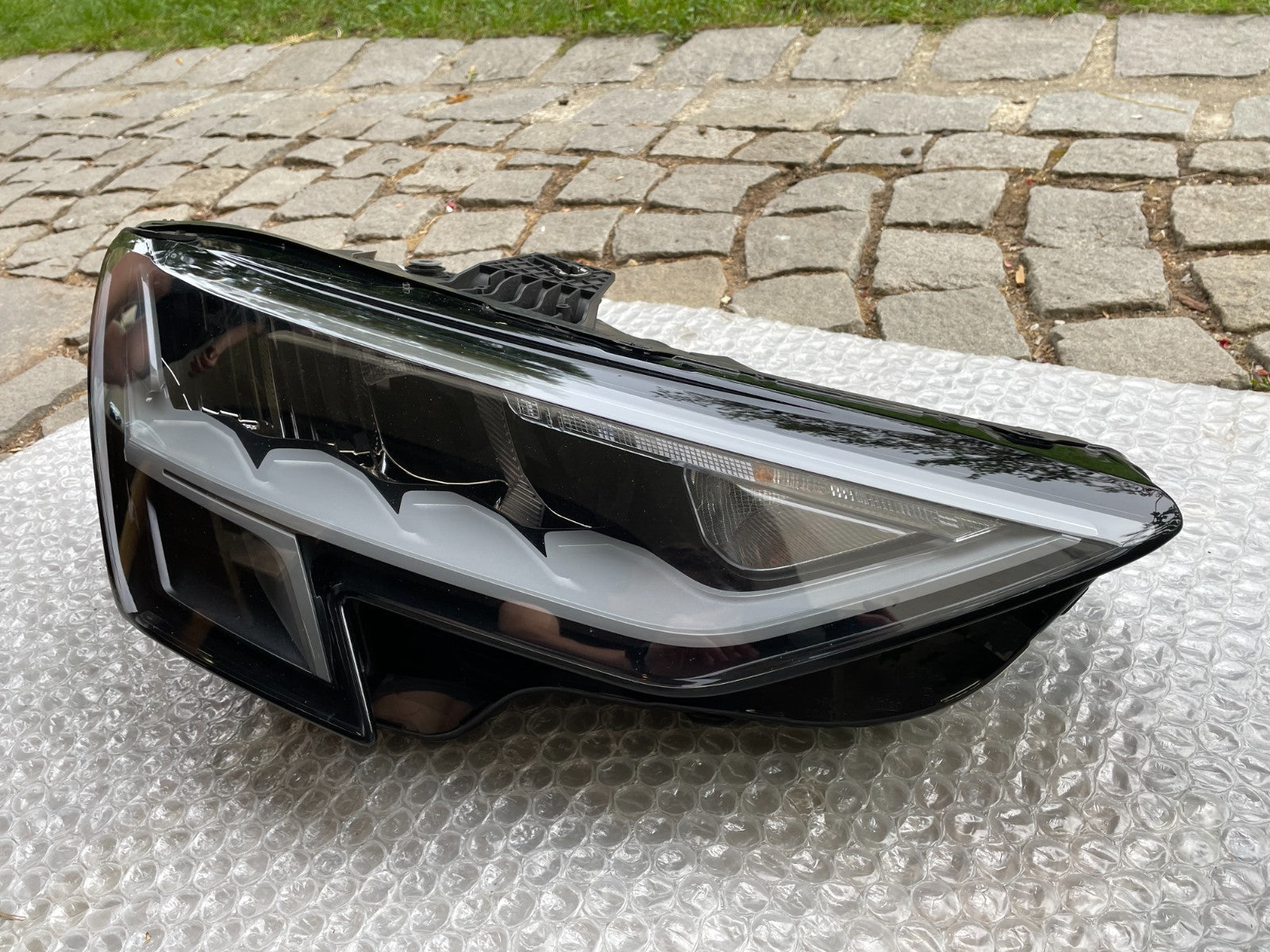 Original Audi A3 8Y Led Scheinwerfer rechts 8Y09410121