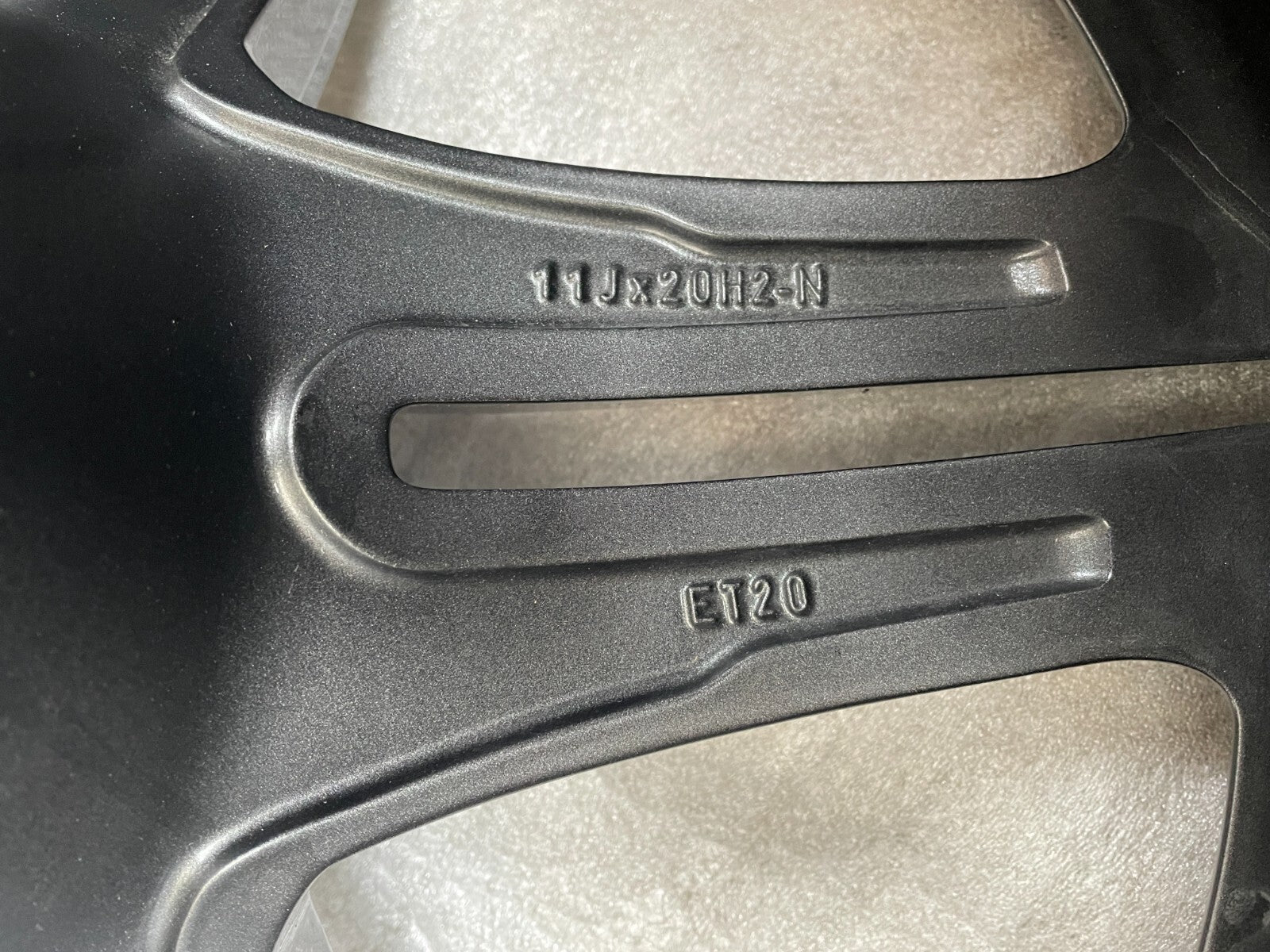 1x NEUE Mercedes AMG GT Alufelge 11.0Jx20 Zoll / A29040105004