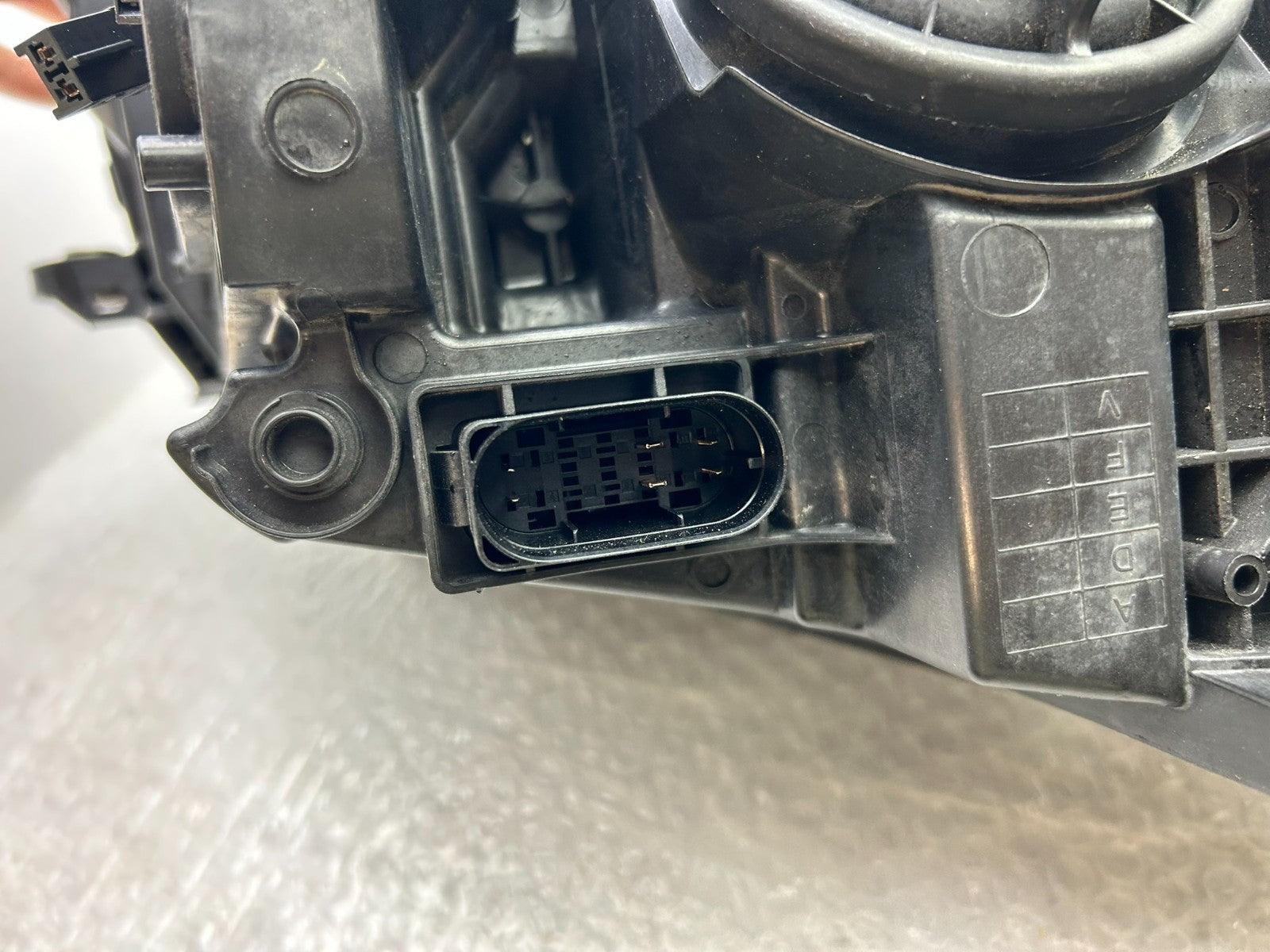 Original Mercedes C-Klasse W205 LED Scheinwerfer links A205906210610