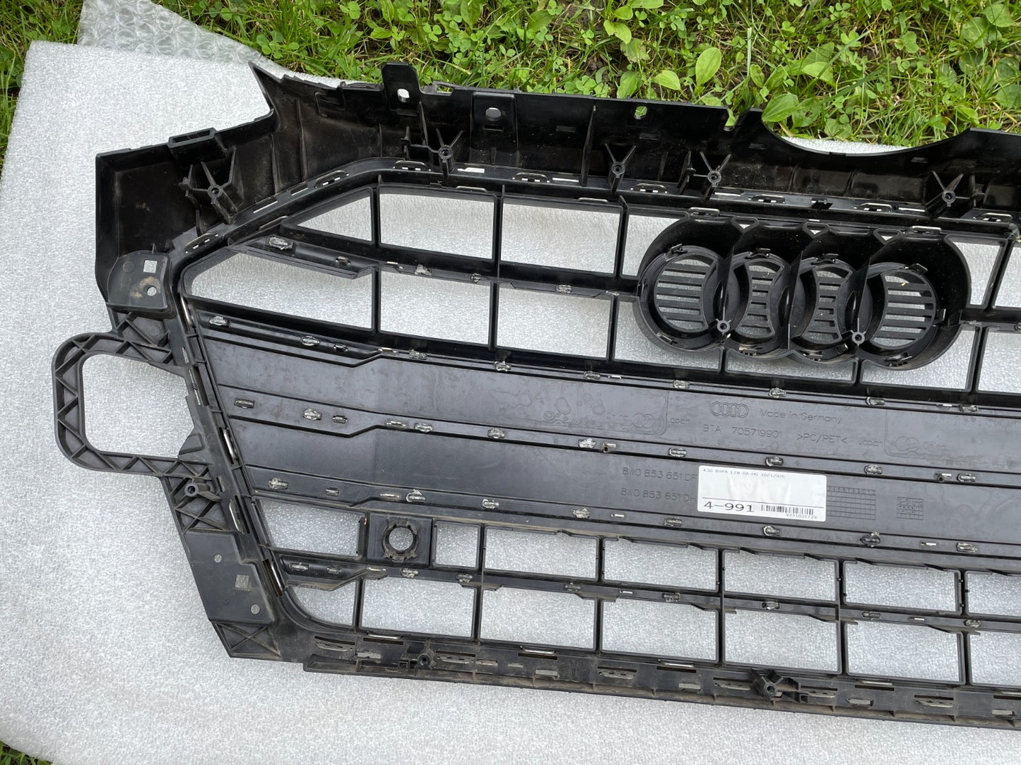 Original Audi A4 B9 8W Kühlergrill Frontgrill Gitter Grill 8W0853654DF6