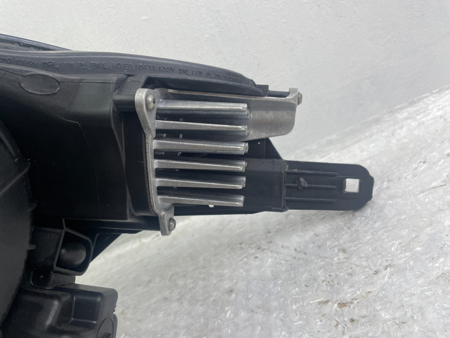 Original Opel Crossland X LED Scheinwerfer links YQ0034998011