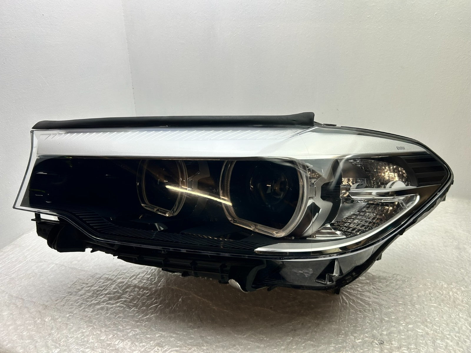 Original BMW 5er G30 G31 LED Scheinwerfer links 74391830