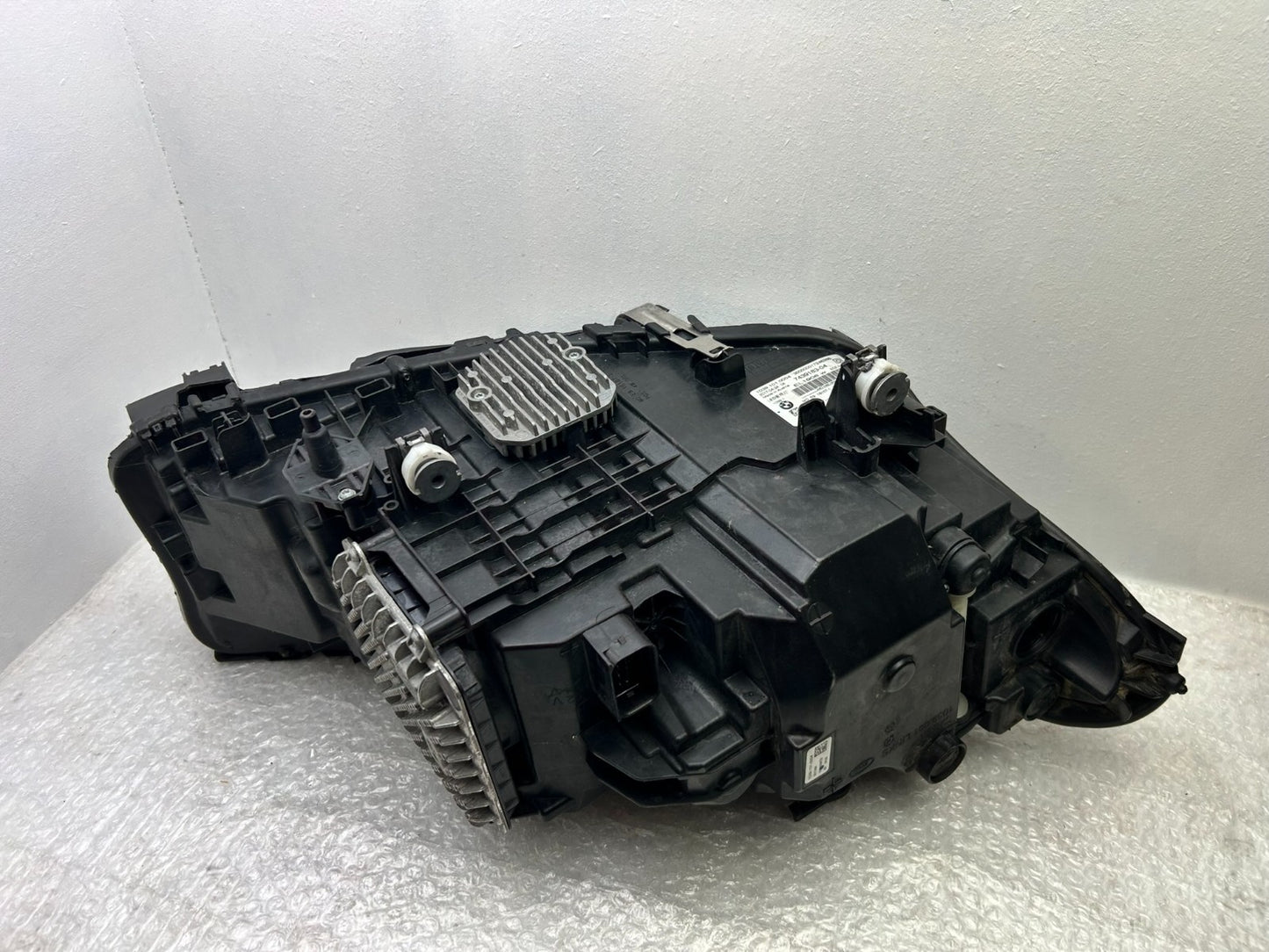 Original BMW 5er G30 G31 LED Scheinwerfer links 74391838