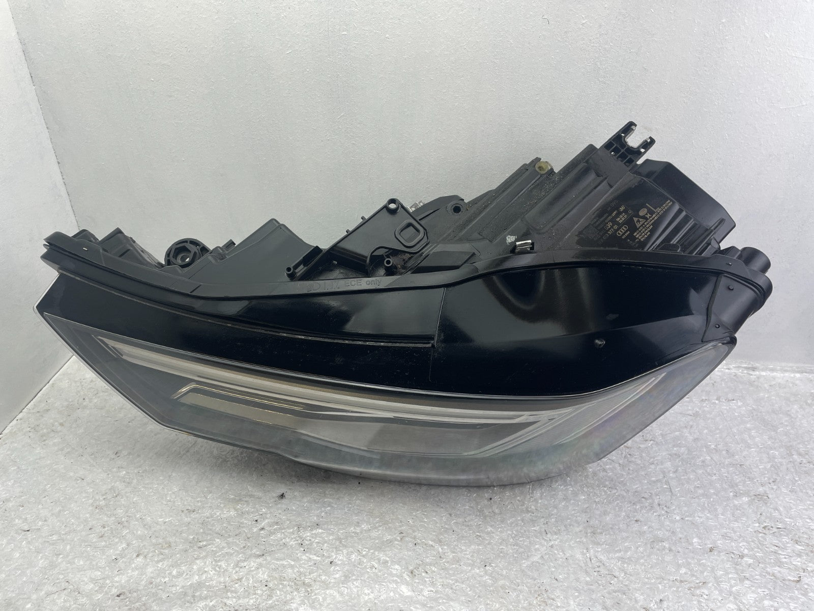 Original Audi A6 C8 LED Scheinwerfer links 4K09410391