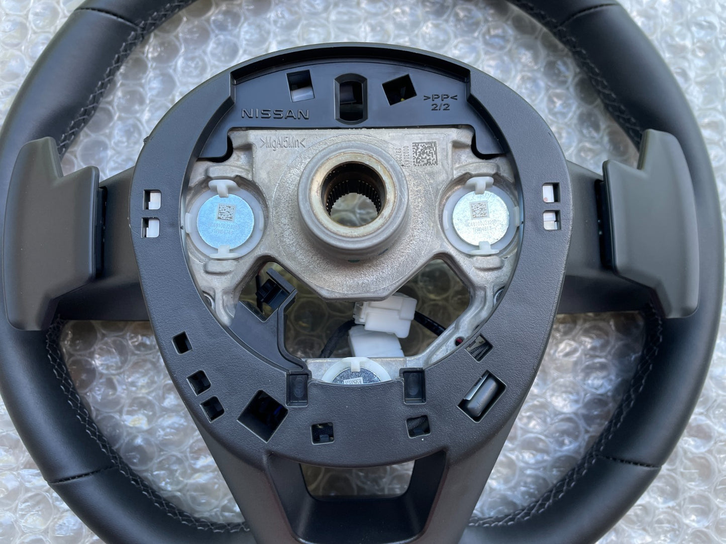 Original Nissan Qashqai J12 Lenkrad Leder 484306UG0D15